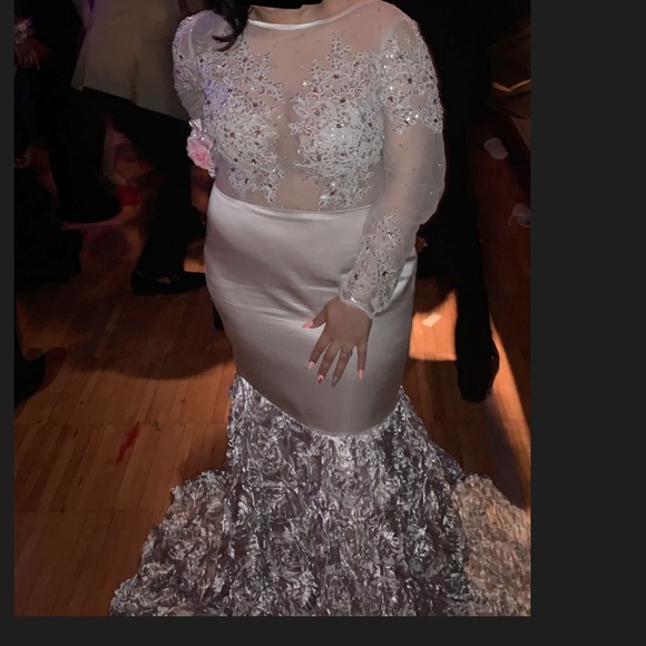 Prom dress - Picture 1 of 1